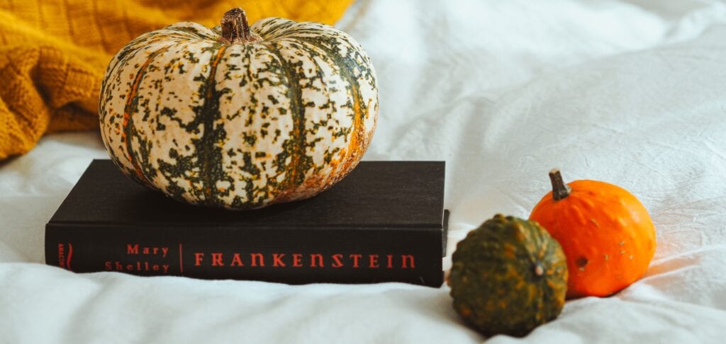Top 10 Bücher für Grusel-Stimmung an Halloween!