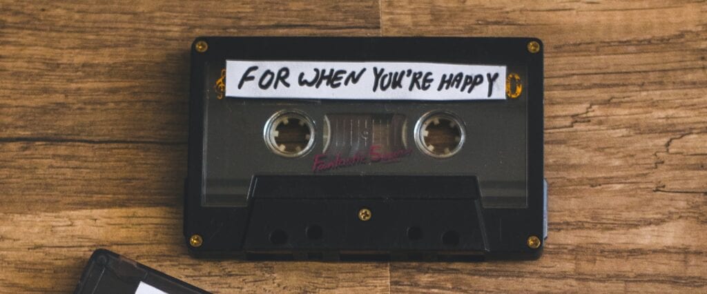 Spotted: «19 Love Songs»