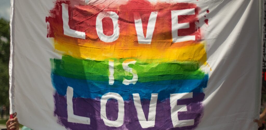 Spannende Bücher zum Pride Month!